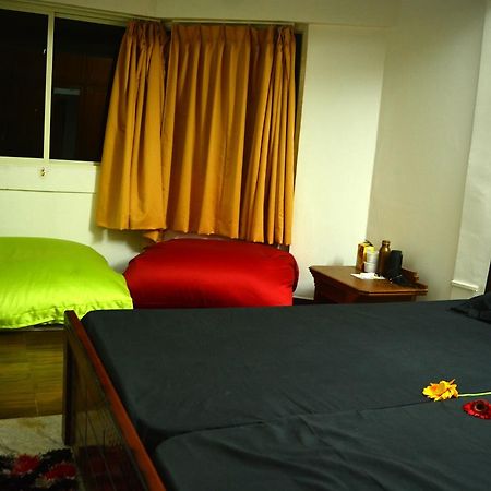 Social Rehab Downtown Hostel Bangalore Luaran gambar